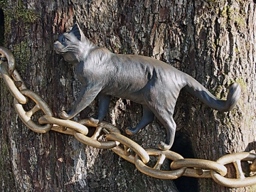 Цепочка между импортером и конкретным перепродавцом может быть длинной, и из-за ошибки в ГТД, допущенной хоть одним звеном, перепродавец страдать не должен