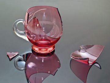 Говорят, что разбитая посуда — к счастью. А вот разбитый на несколько частей бизнес, вероятнее всего, приведет к судебным тяжбам с ИФНС