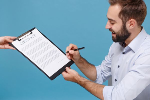 Новости: Насколько точно в трудовом договоре нужно указывать место работы дистанционщика